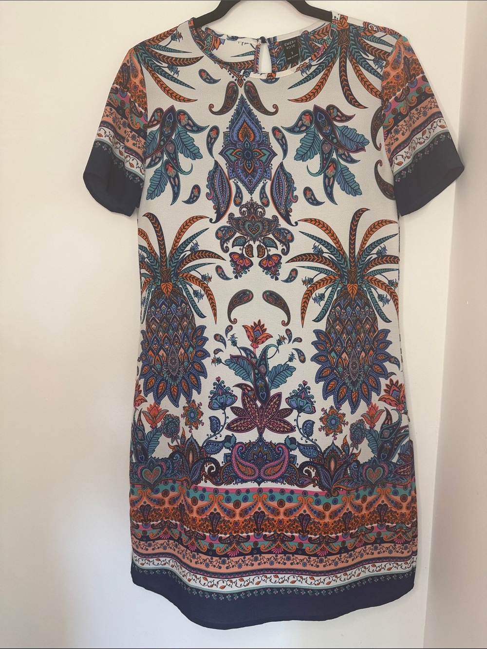 Scoop Neck Printed Shift Dress — White with Navy & Orange